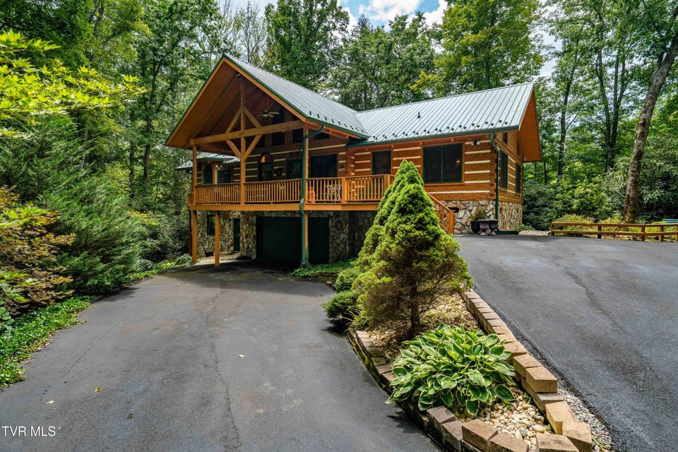 Photo #3: 291 Ivy Wood Lane