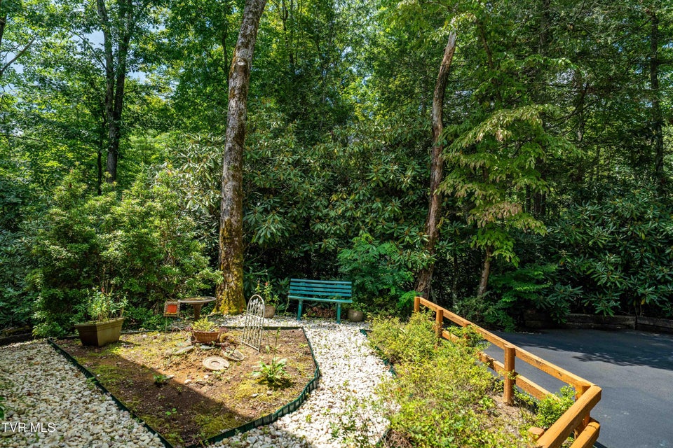 Photo #14: 291 Ivy Wood Lane