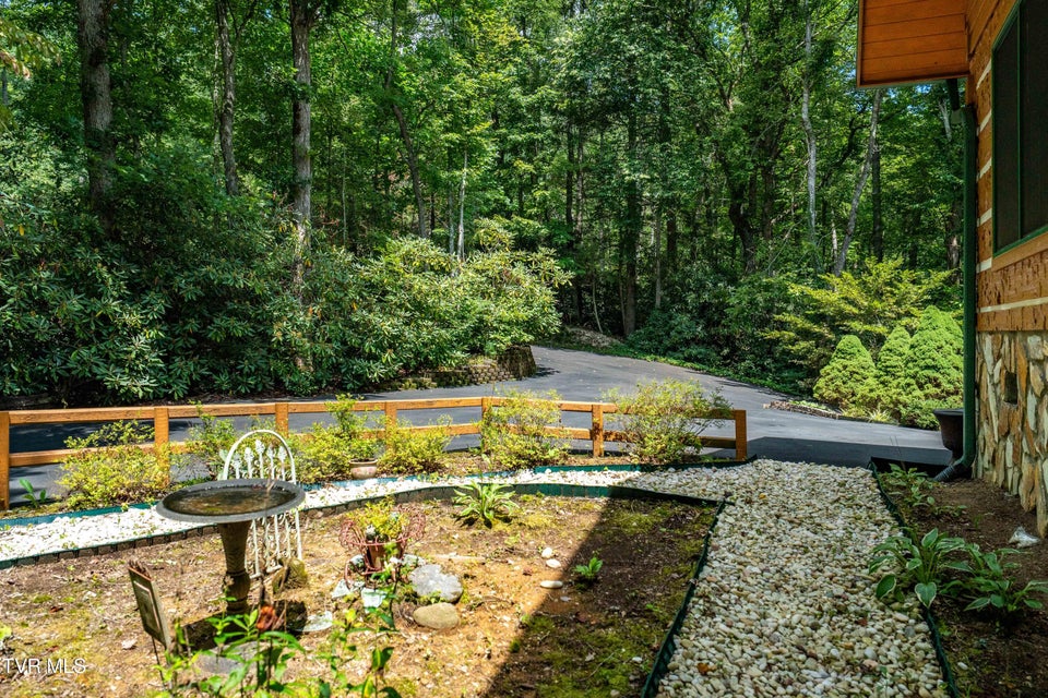 Photo #17: 291 Ivy Wood Lane