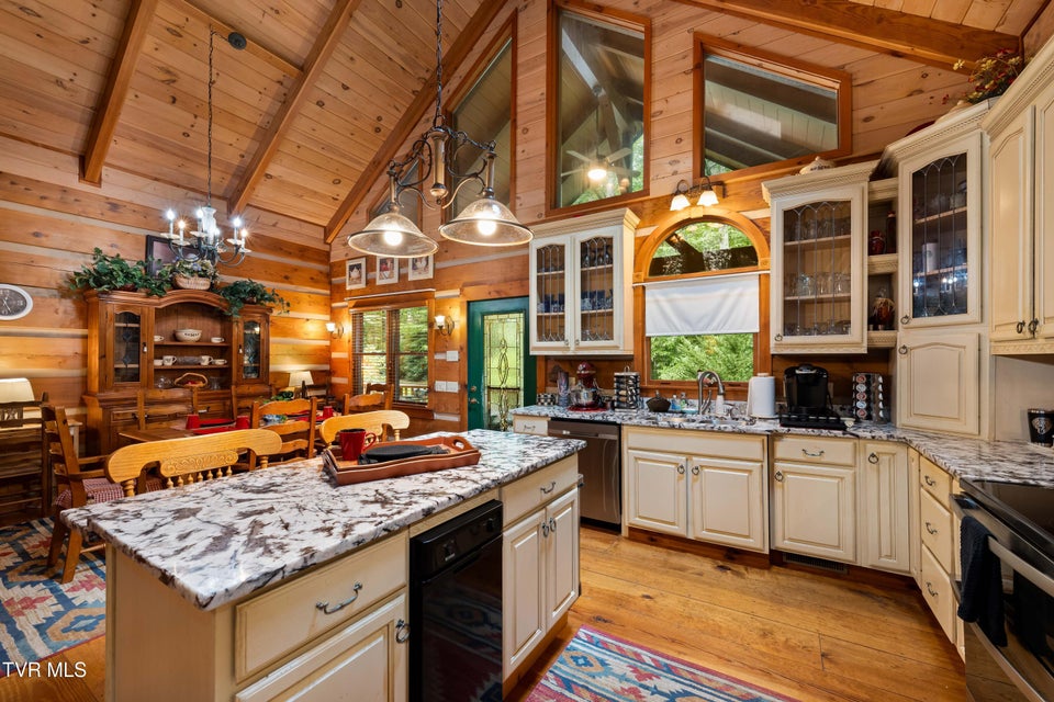 Photo #37: 291 Ivy Wood Lane