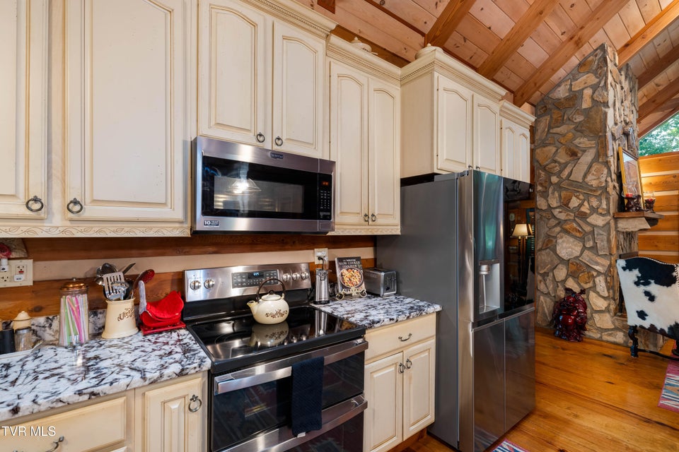 Photo #38: 291 Ivy Wood Lane