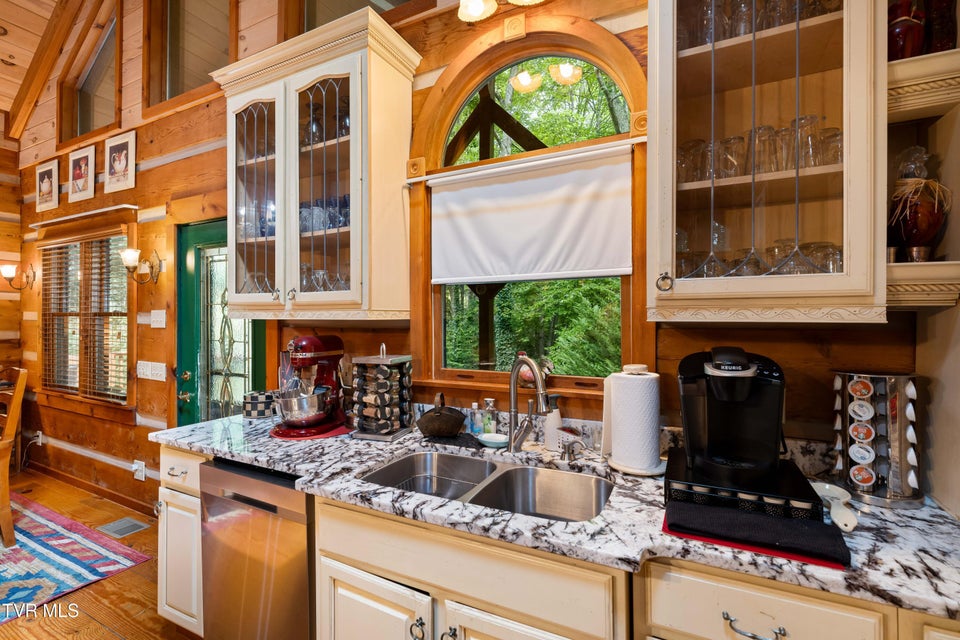 Photo #39: 291 Ivy Wood Lane