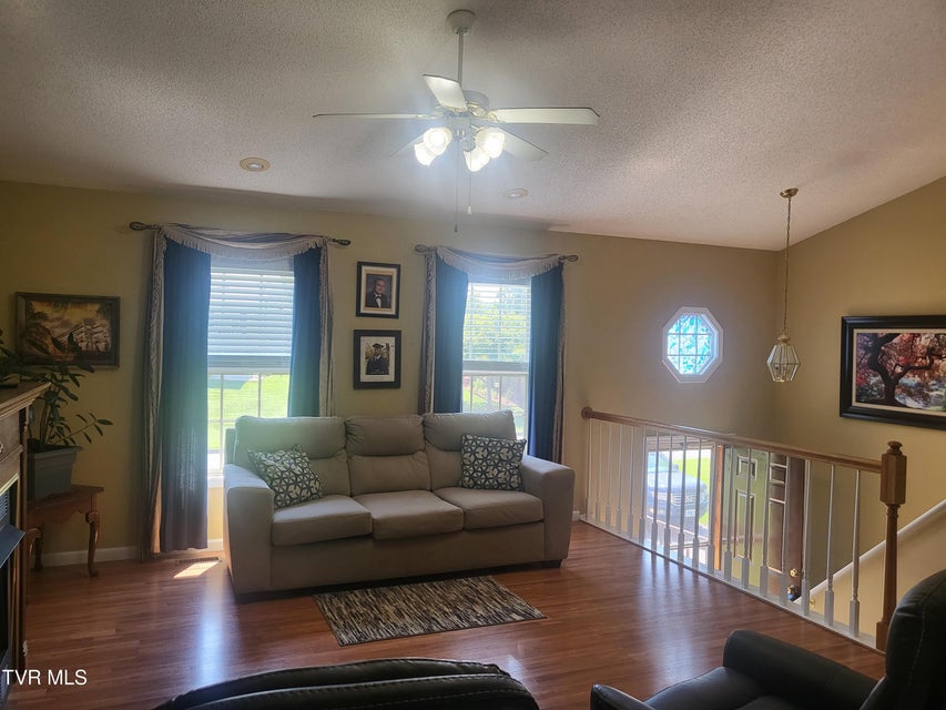 Photo #18: 115 Maple Ridge Drive