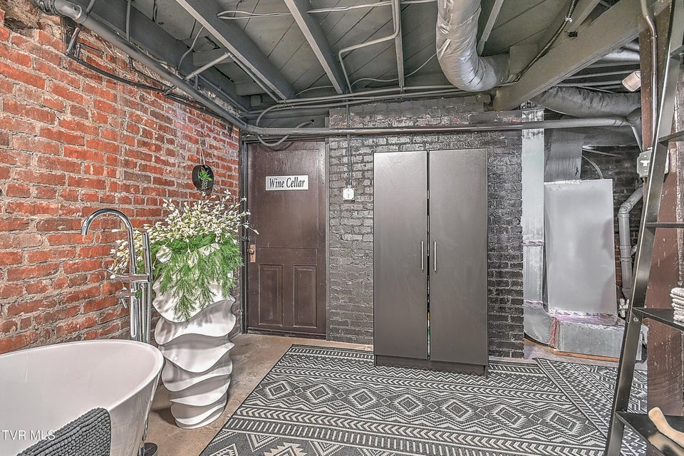 Photo #32: 438 Shelby Street