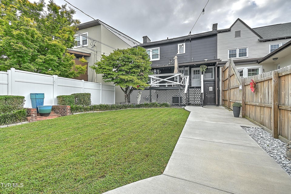 Photo #53: 438 Shelby Street