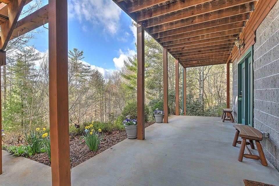 Photo #9: 109 Hemlock Drive