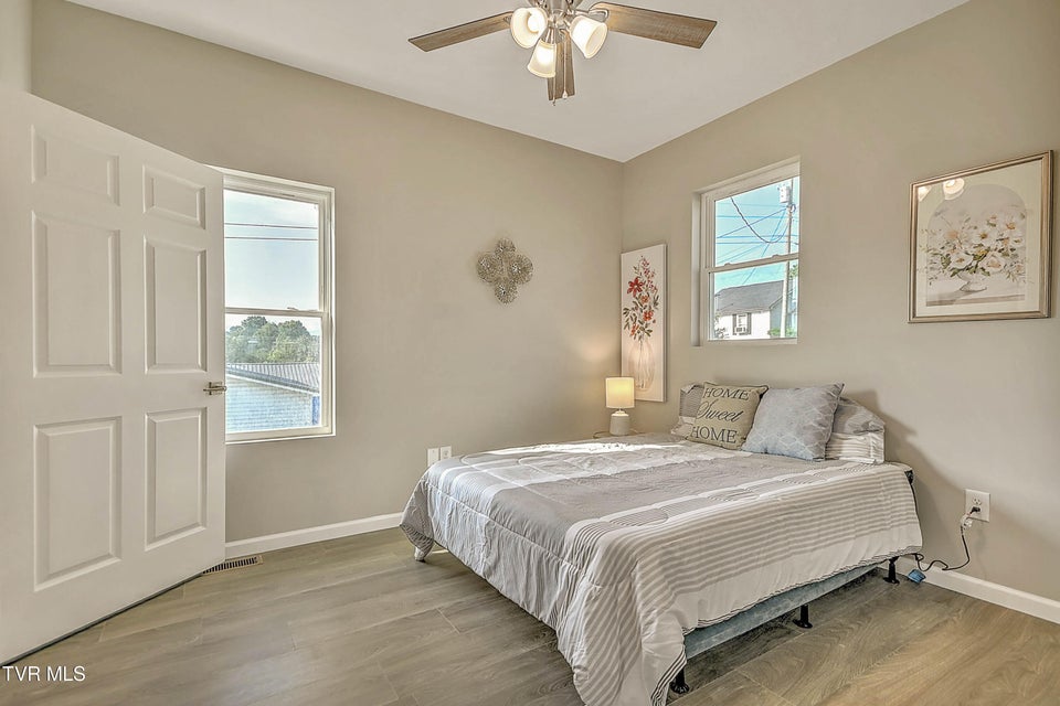 Photo #17: 1304 Virginia Avenue