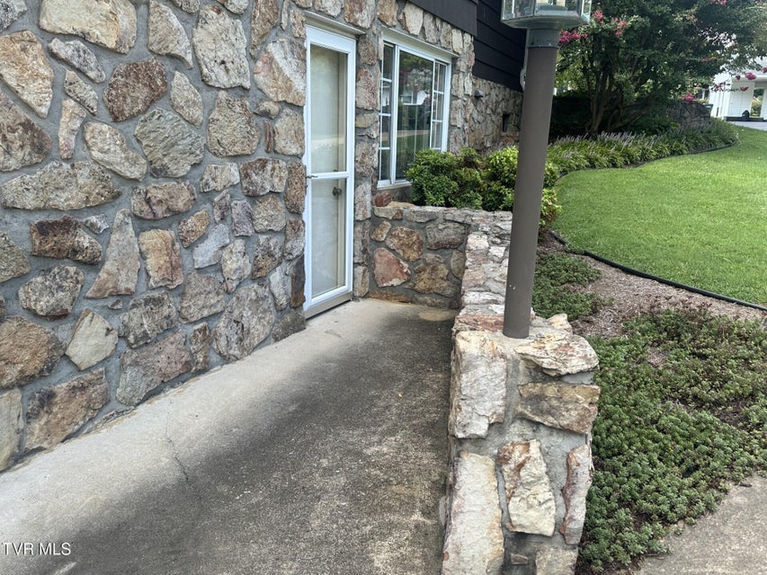 Photo #41: 226 Susong Lane