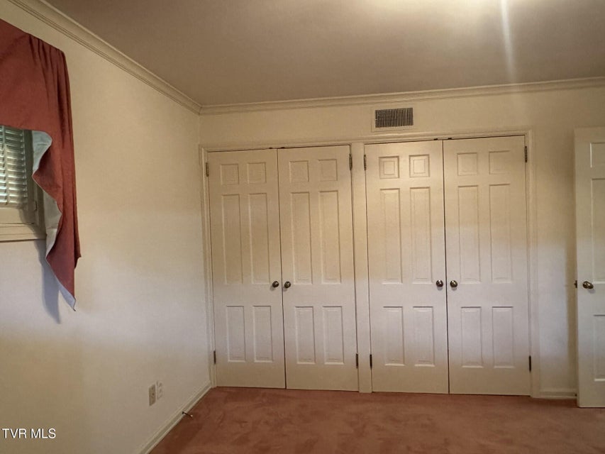 Photo #18: 226 Susong Lane