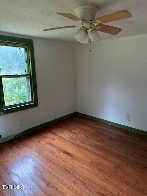 Photo #14: 24003 White Oak Road