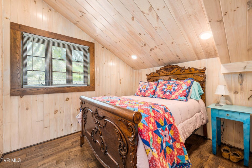 Photo #29: 110 River Lane