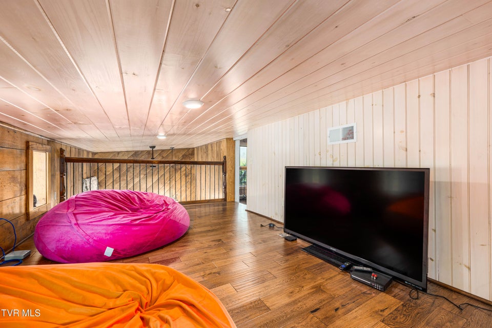 Photo #32: 110 River Lane