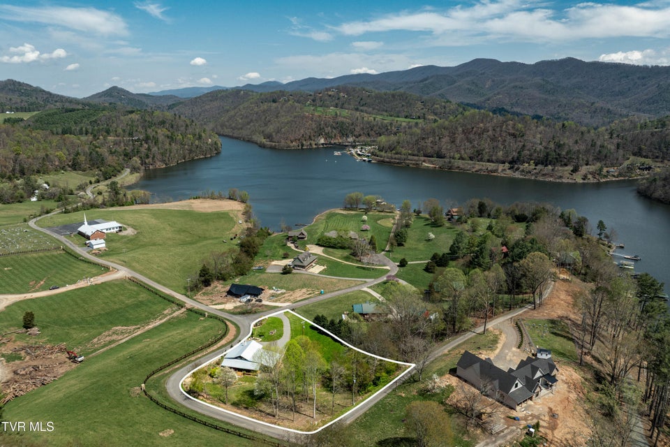 Photo #36: 110 River Lane