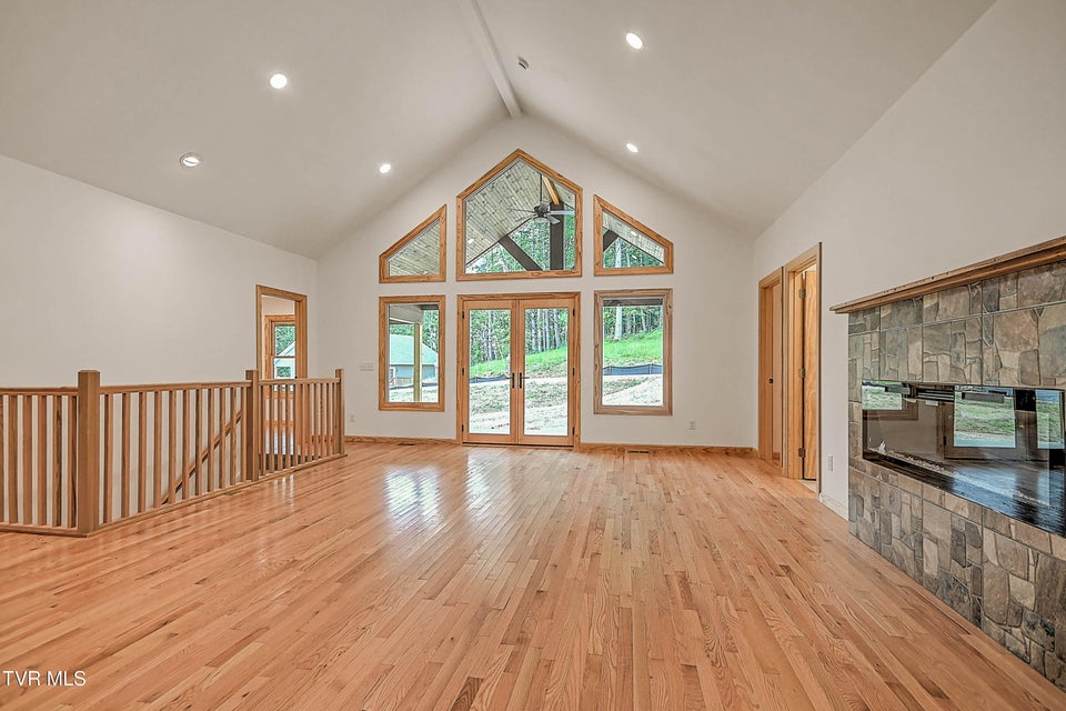 Photo #7: 512 Norris Rd ( Bridle Path) Road