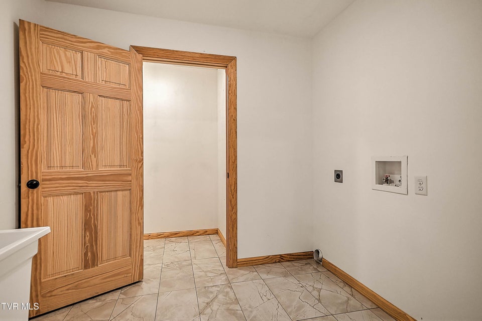 Photo #14: 512 Norris Rd ( Bridle Path) Road