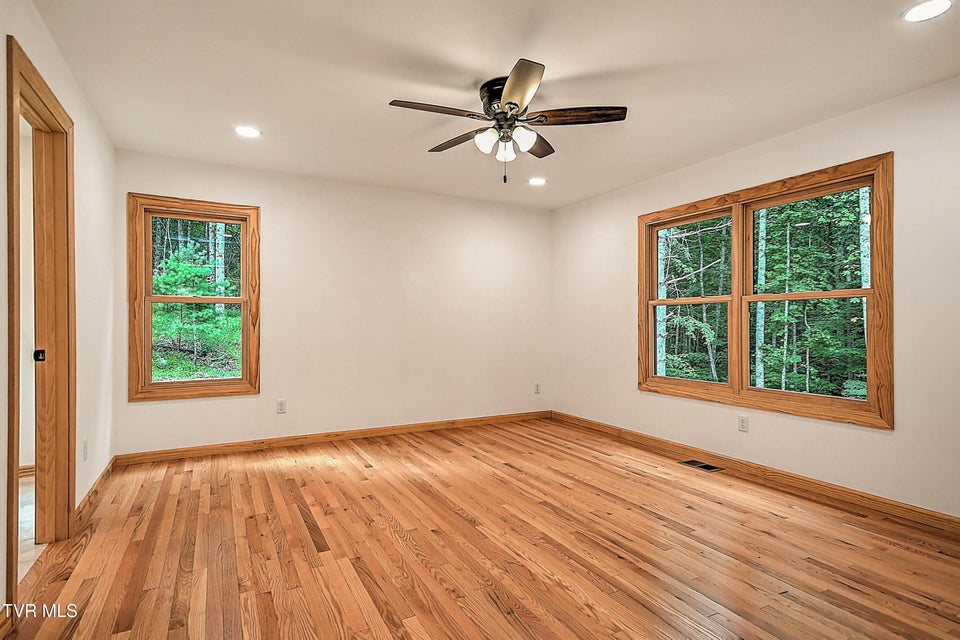 Photo #15: 512 Norris Rd ( Bridle Path) Road