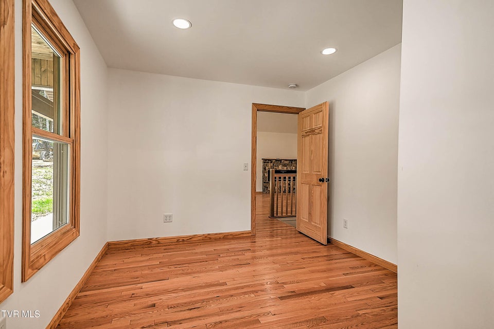 Photo #29: 512 Norris Rd ( Bridle Path) Road