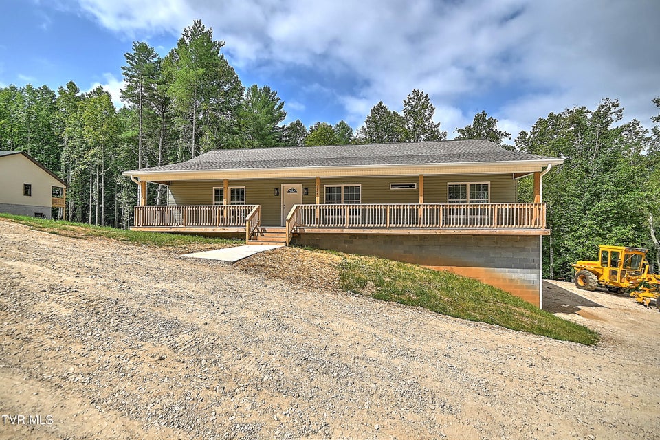Photo #3: 477 Norris Rd ( Bridle Path) Road