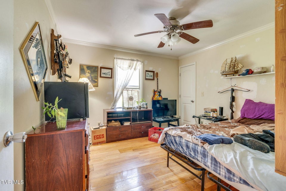 Photo #15: 1409 Daisy Street