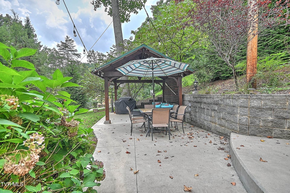 Photo #33: 162 Lakeside Drive