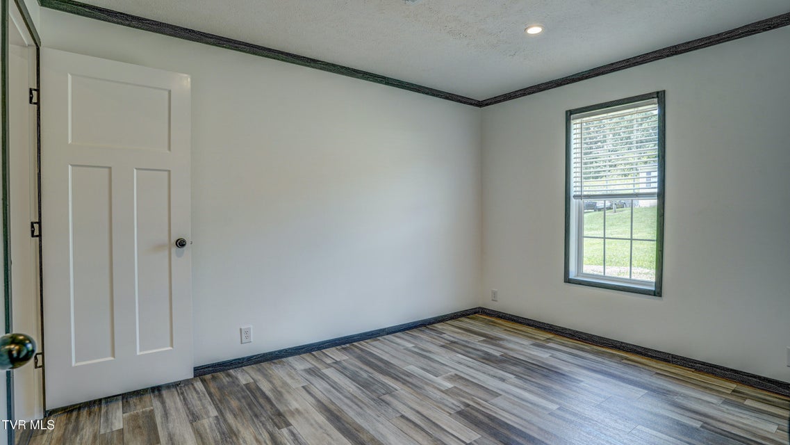 Photo #29: 4106 Weaver Pike