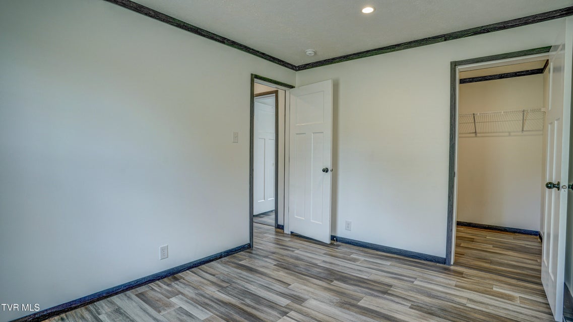 Photo #31: 4106 Weaver Pike