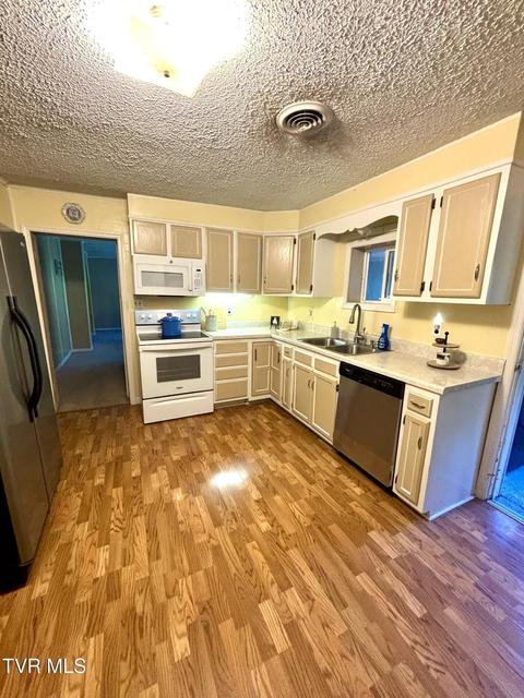 Photo #11: 503 Spring Avenue