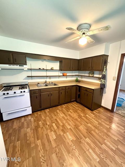 Photo #37: 503 Spring Avenue