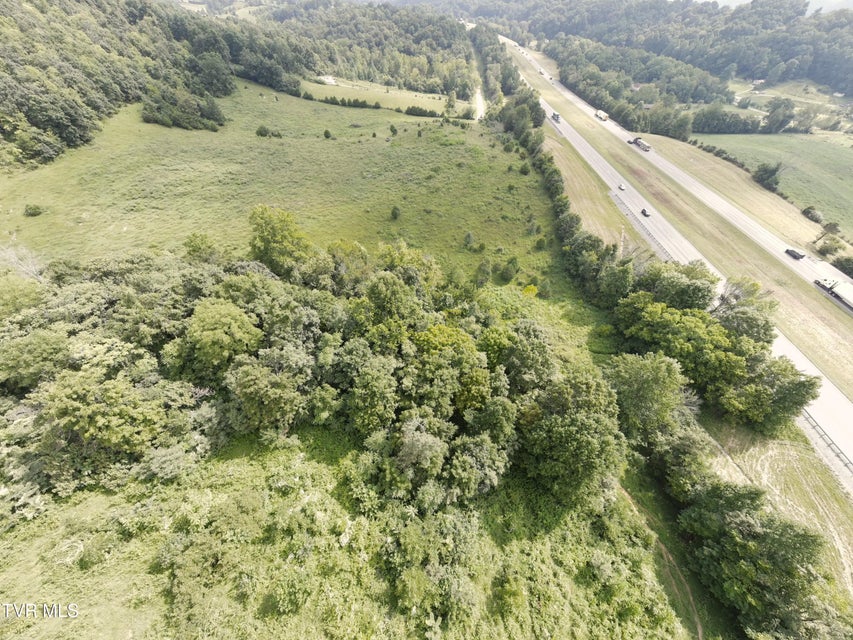 Photo #7: 680 Oakwood Road