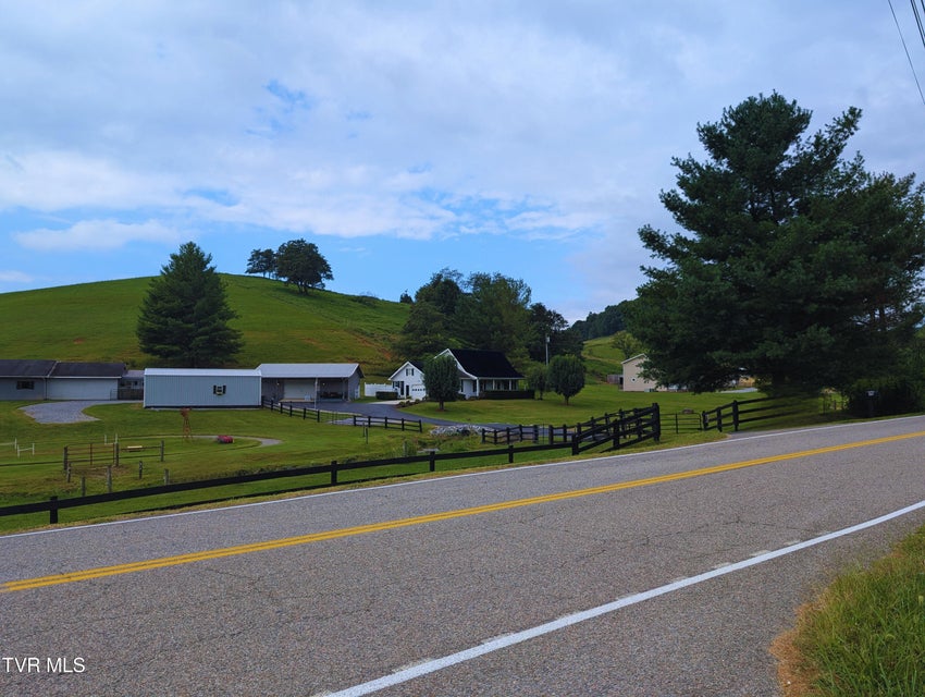 Photo #68: 201 Bond Town Road