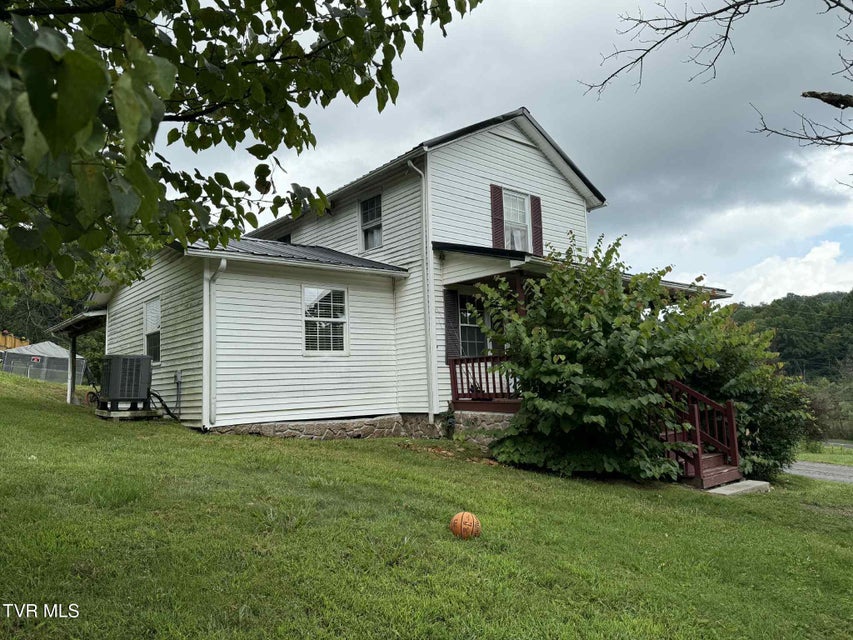 Photo #5: 8309 Maddison Lane