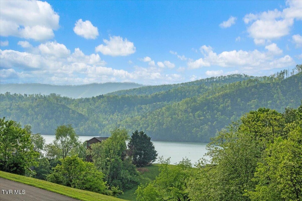 Photo #9: 221 Harbor View Road