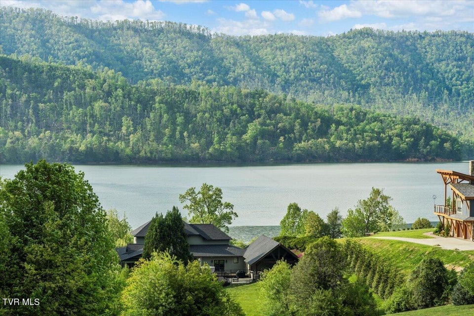 Photo #10: 221 Harbor View Road