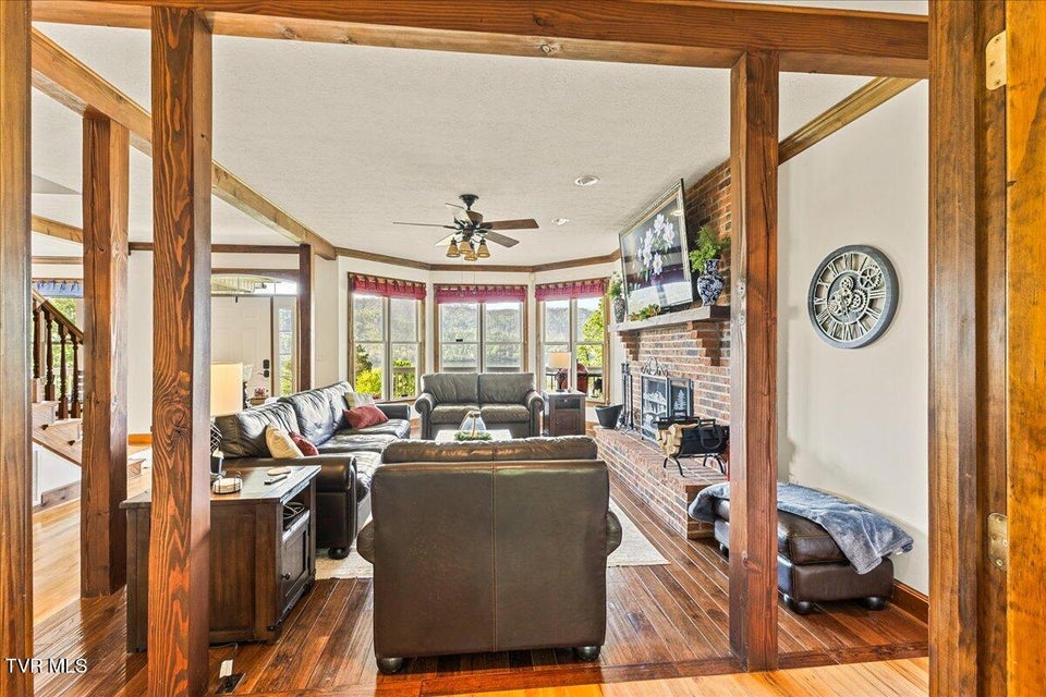 Photo #13: 221 Harbor View Road