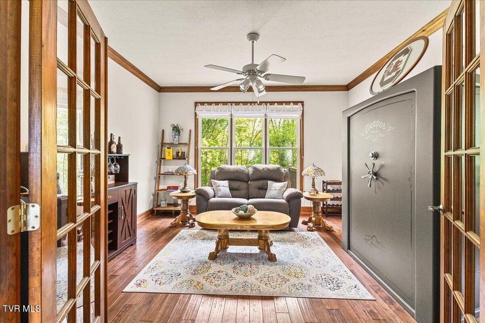 Photo #14: 221 Harbor View Road