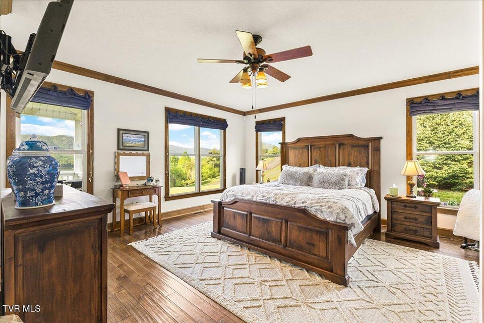 Photo #16: 221 Harbor View Road