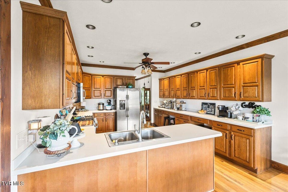 Photo #20: 221 Harbor View Road