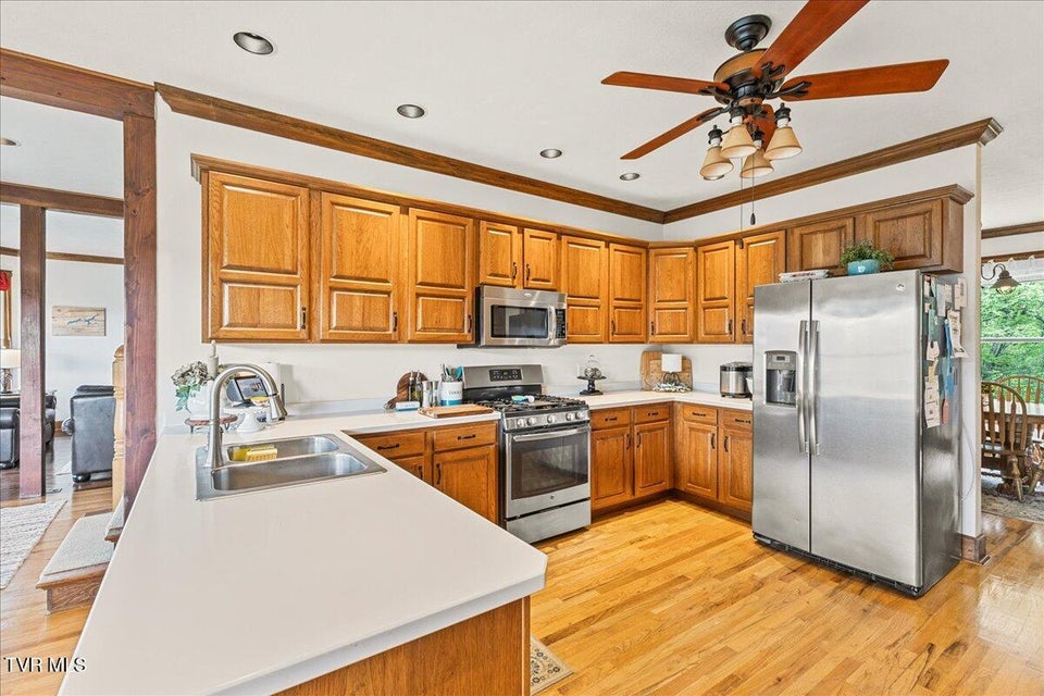 Photo #22: 221 Harbor View Road