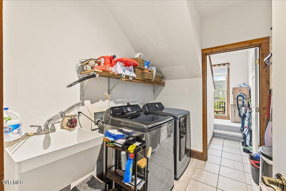 Photo #24: 221 Harbor View Road