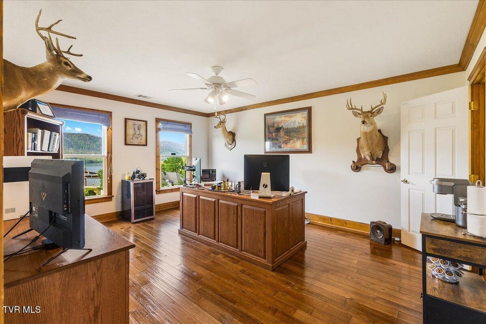 Photo #32: 221 Harbor View Road