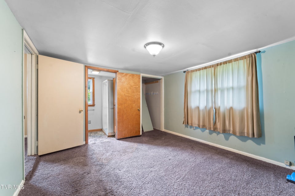 Photo #10: 13390 Glenbrook Avenue
