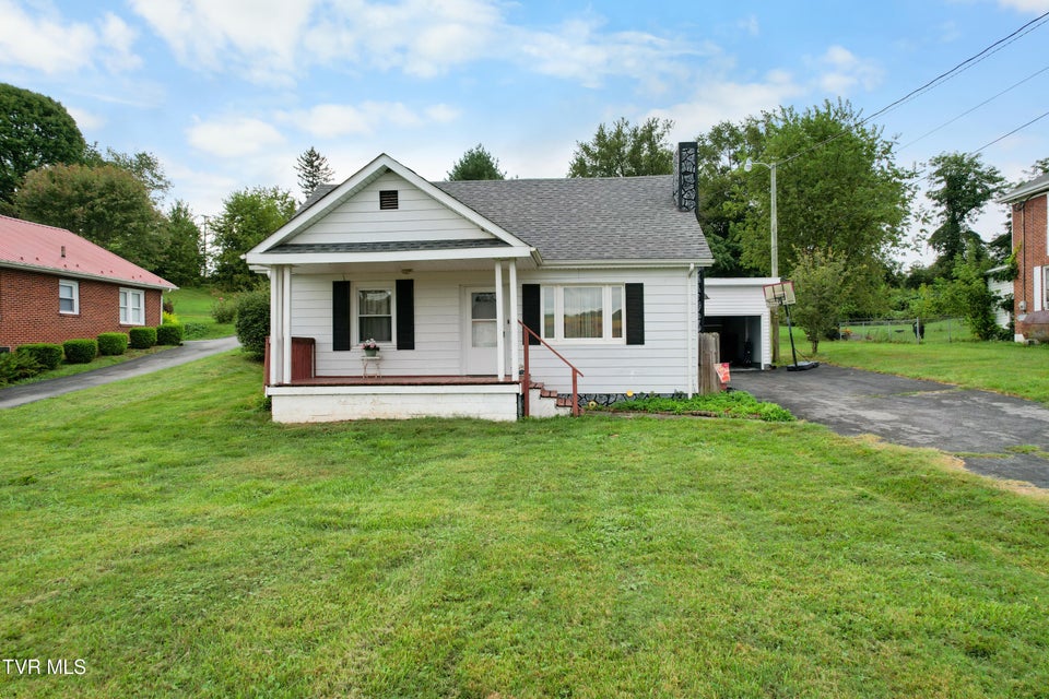 Photo #29: 13390 Glenbrook Avenue