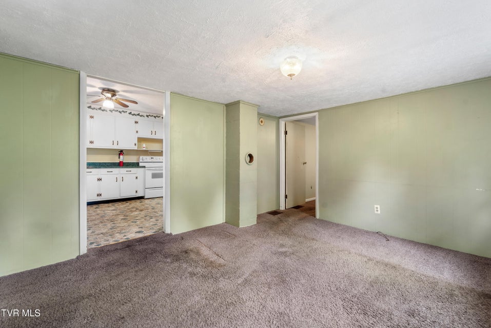 Photo #15: 13390 Glenbrook Avenue