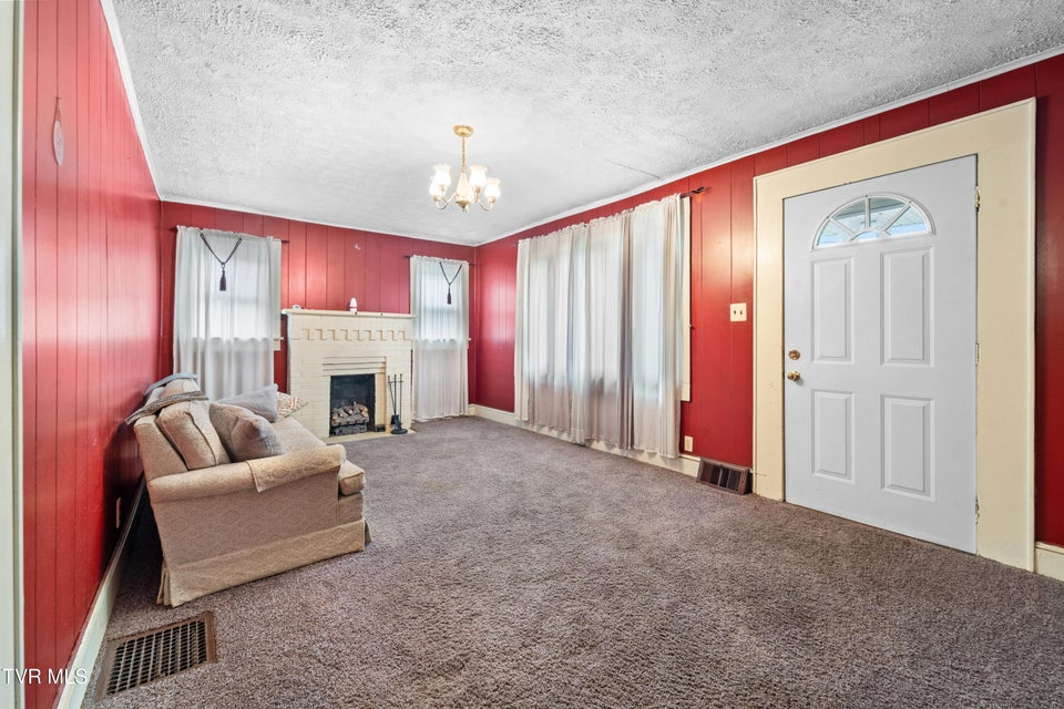 Photo #6: 13390 Glenbrook Avenue