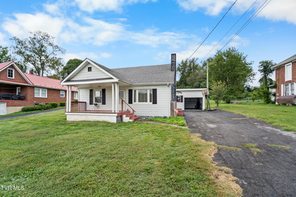 Photo #22: 13390 Glenbrook Avenue