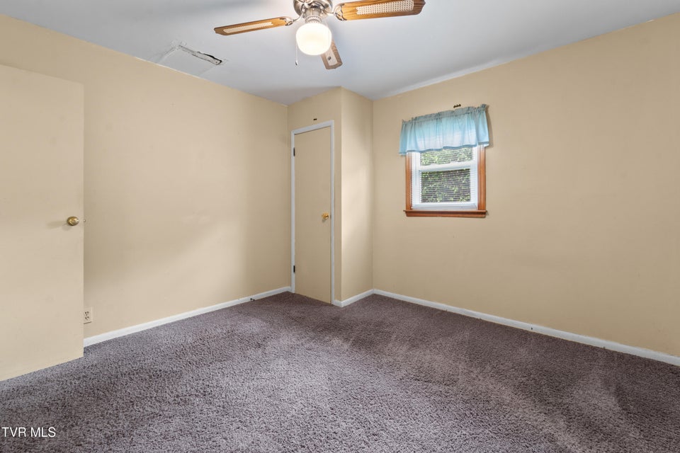 Photo #8: 13390 Glenbrook Avenue
