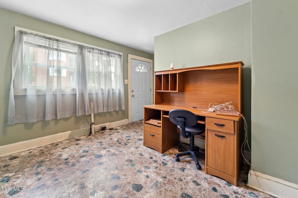 Photo #18: 13390 Glenbrook Avenue