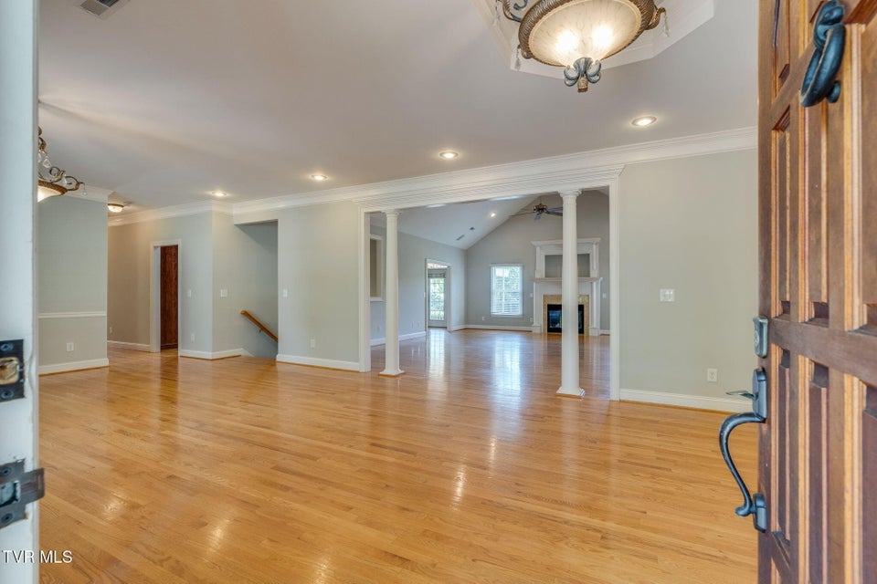 Photo #5: 3 Strawflower Place