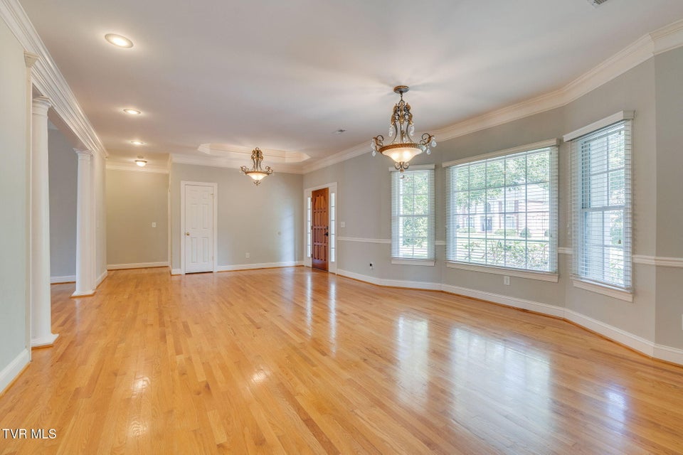 Photo #7: 3 Strawflower Place