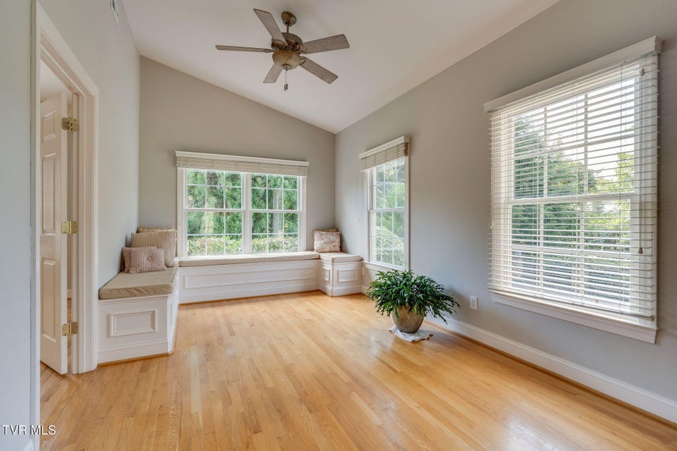 Photo #12: 3 Strawflower Place